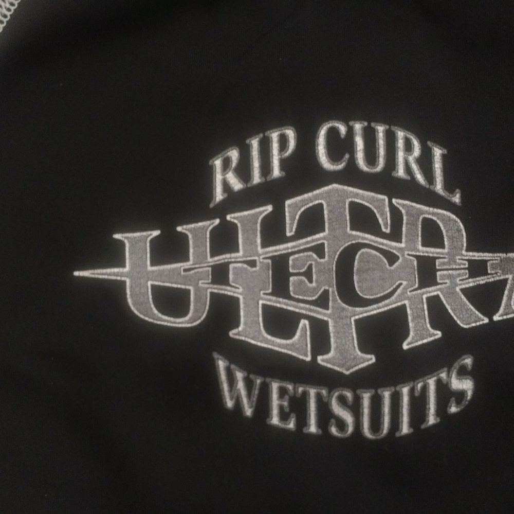 S/S Rip Curl rash guard - Picture 2 of 3